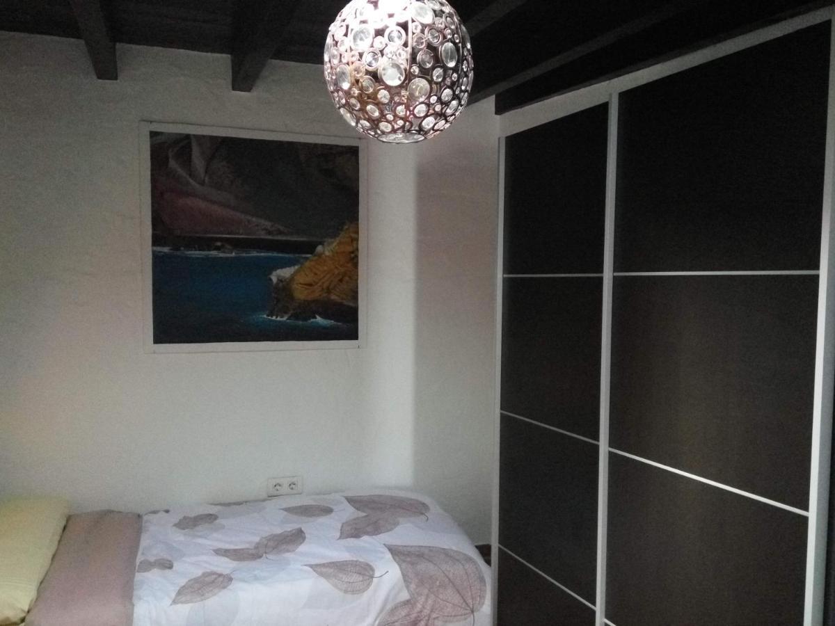Aloelux Villa !! - Private Villa With Pool , Jacuzzi, Cinema, Massage ,Wonderful View, Art Desing Villa Tias Exterior photo