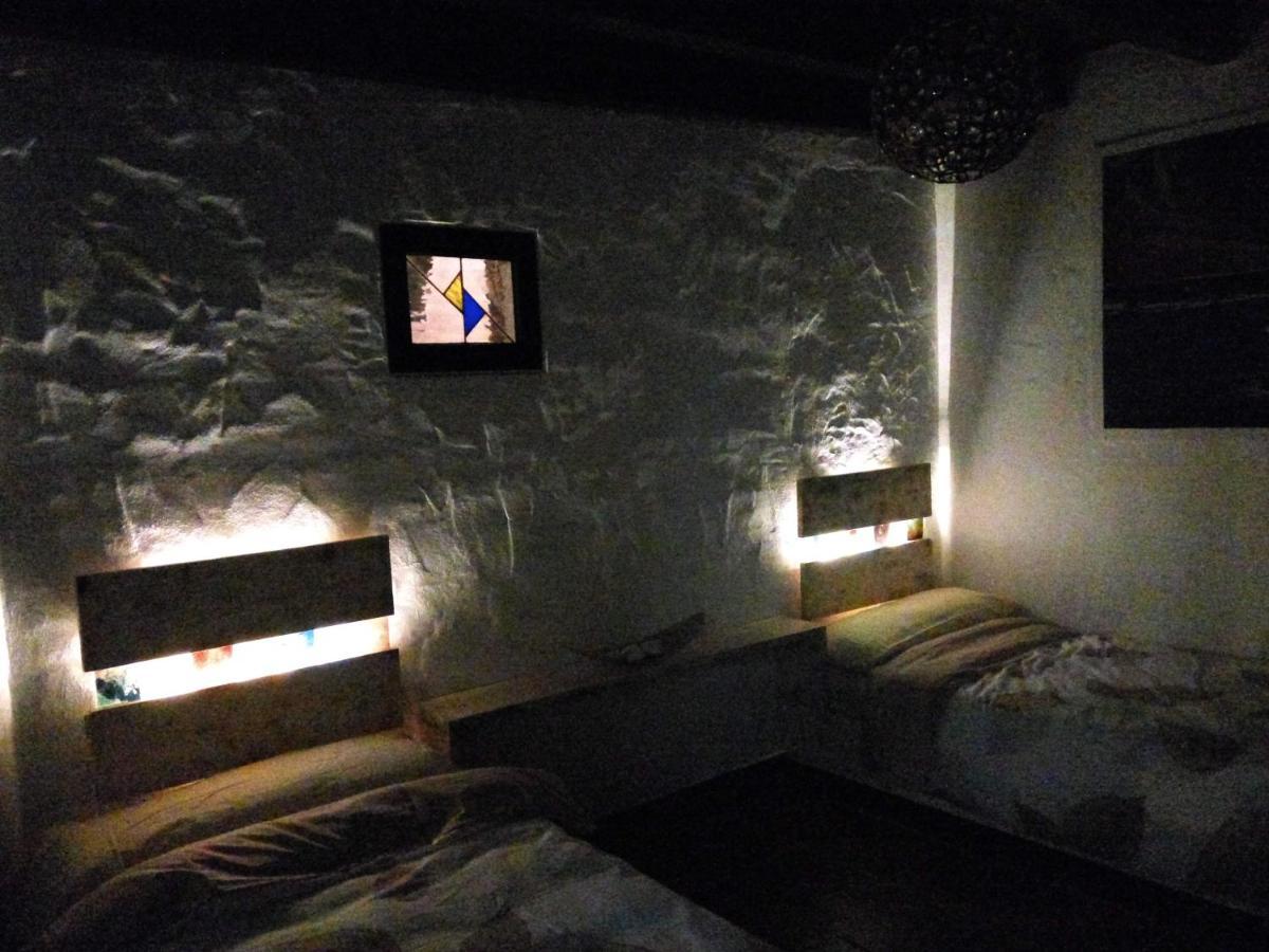 Aloelux Villa !! - Private Villa With Pool , Jacuzzi, Cinema, Massage ,Wonderful View, Art Desing Villa Tias Exterior photo