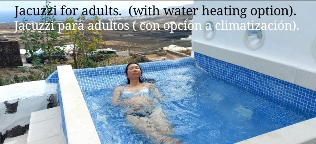 Aloelux Villa !! - Private Villa With Pool , Jacuzzi, Cinema, Massage ,Wonderful View, Art Desing Villa Tias Exterior photo